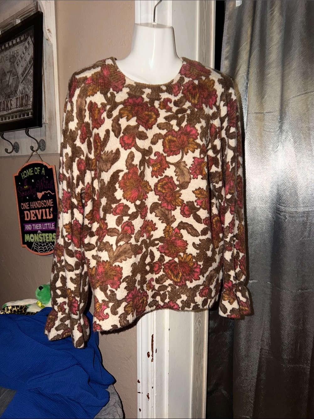 BNWT Vintage patterned Floral Crewneck Sweater - Brown & Pink size XL